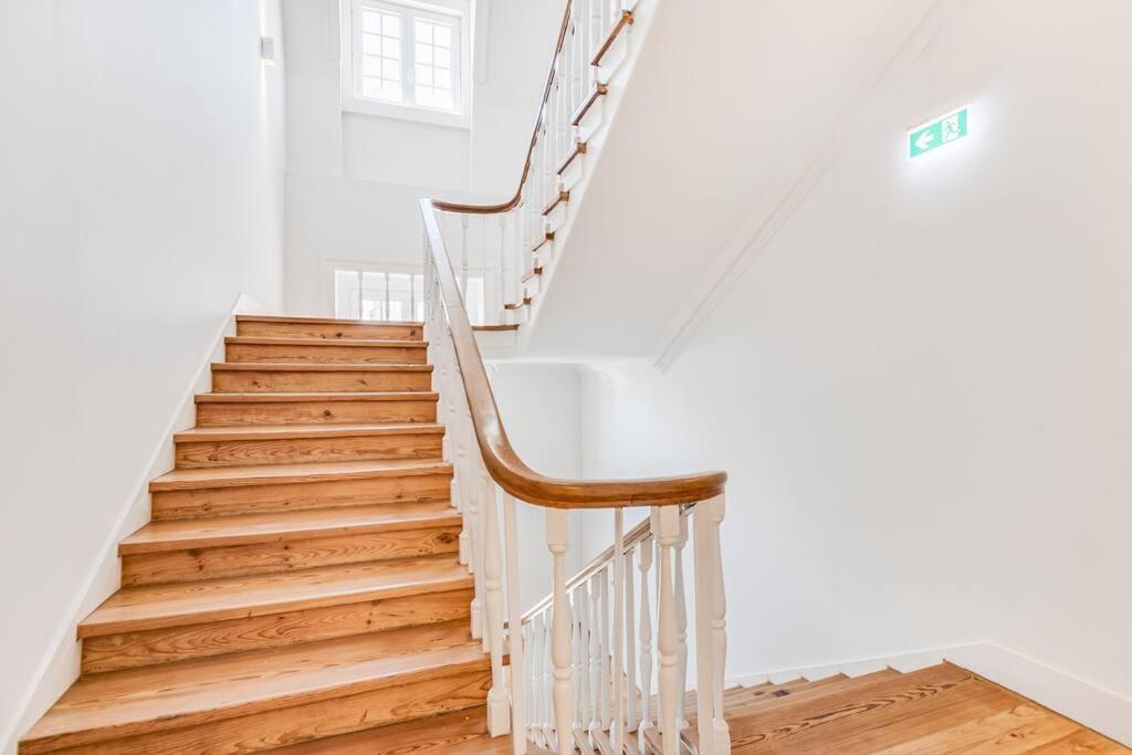 Made For The City Lovers- Urban Charm In Chiado Lisboa Eksteriør bilde